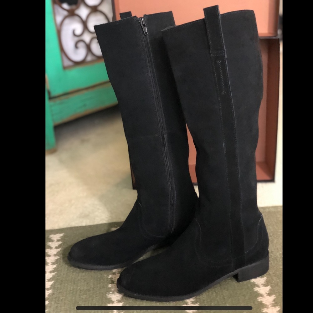 Very Volatile Suede Boots 6.5